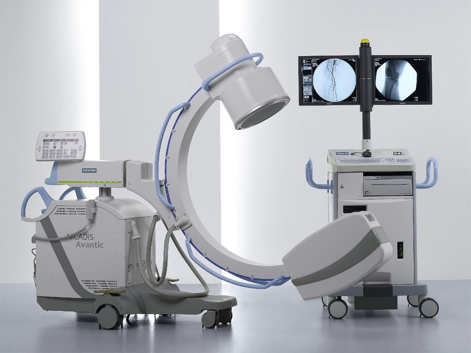 Advanced equipment in a modern operating theatre